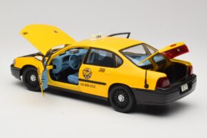 Chevrolet Impala Taxi Maisto 1:18 36617 Kovina – slika 5 od 8