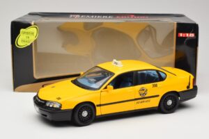 Chevrolet Impala Taxi Maisto 1:18 36617 Kovina – slika 8 od 8