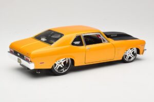 Chevrolet Nova SS Zlat Maisto 1:18 31083 Kovina – slika 3 od 8