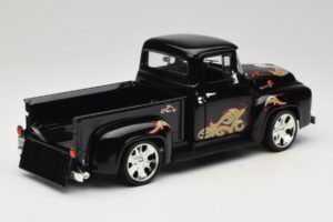 Chevrolet Old School Cody Project Truck & Chopper Set Joyride 1:18 33911 Kovina – slika 3 od 8