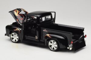 Chevrolet Old School Cody Project Truck & Chopper Set Joyride 1:18 33911 Kovina – slika 5 od 8