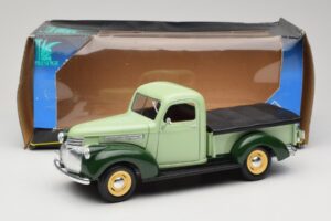 Chevrolet Pickup Zelena Solido 1:18 8063 Kovina – slika 8 od 8