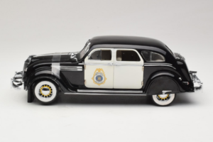 Chrysler Airflow Policijsko Vozilo Signature Models 1:18 CCSM01 Kovina – slika 3 od 6