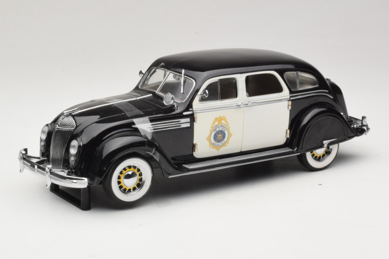 Chrysler Airflow Policijsko Vozilo Signature Models 1:18 CCSM01 Kovina