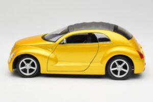 Chrysler Pronto Cruizer Zlat Maisto 1:18 37800 Kovina – slika 4 od 8