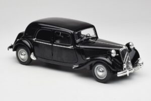Citroen 15CV 6 Cyl Črn Maisto 1:18 31821 Kovina – slika 6 od 8