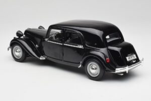 Citroen 15CV 6 Cyl Črn Maisto 1:18 31821 Kovina – slika 7 od 8