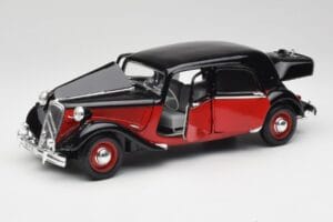Citroen 15CV 6 Cyl Črn & Rdeč Valmy Maisto 1:18 56009 Kovina – slika 2 od 8