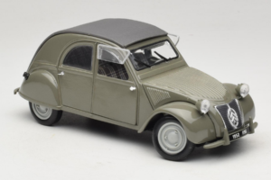 Citroen 2CV Zelen Maisto 1:18 50289 Kovina – slika 6 od 8