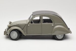 Citroen 2CV Siv Maisto 1:18 31834 Kovina – slika 4 od 8
