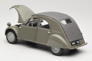 Citroen 2CV Siv Maisto 1:18 31834 Kovina – slika 5 od 8