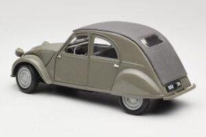 Citroen 2CV Siv Maisto 1:18 31834 Kovina – slika 7 od 8
