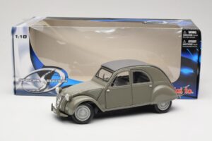 Citroen 2CV Siv Maisto 1:18 31834 Kovina – slika 8 od 8