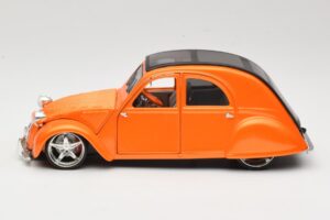 Citroen 2CV Oranžen Maisto 1:18 31321 Kovina – slika 4 od 8