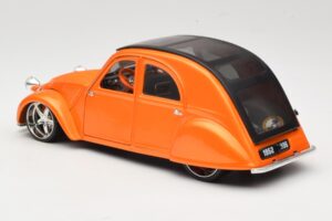 Citroen 2CV Oranžen Maisto 1:18 31321 Kovina – slika 7 od 8