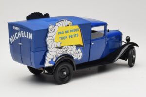 Citroen C4 F Pas de Pneus Trop Petit Moder Solido 1:18 151235-00 Kovina – slika 3 od 8