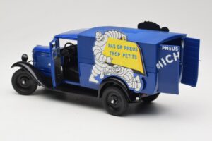Citroen C4 F Pas de Pneus Trop Petit Moder Solido 1:18 151235-00 Kovina – slika 5 od 8