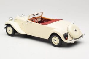 Citroen Traction Avant 11B Kabriolet Krem Norev 1:18 181440 Kovina – slika 5 od 6