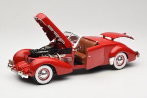 Cord 812 Kabriolet Rdeč American Muscle 1:18 32158 Kovina – slika 2 od 8