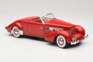 Cord 812 Kabriolet Rdeč American Muscle 1:18 32158 Kovina – slika 6 od 8