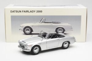 Datsun Fairlady 2000 SR311 Roadster Srebrna AUTOart 1:18 77432 Kovina – slika 8 od 8