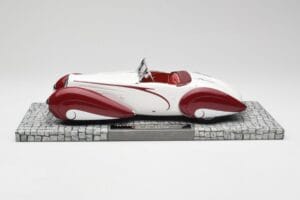 Delahaye Type 135 M Kabriolet Bel Rdeč Minichamps 1:18 107116161 Smola – slika 3 od 6