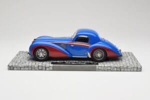 Delahaye Type 145 V12 Coupe Moder Rdeč Minichamps 1:18 107116121 Smola – slika 3 od 6