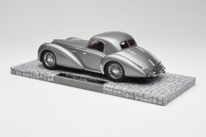 Delahaye Type 145 V12 Coupe Mullin Museum Minichamps 1:18 107116120 Kovina – slika 4 od 6
