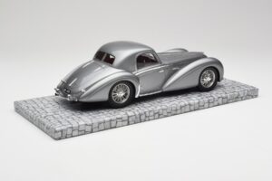 Delahaye Type 145 V12 Coupe Mullin Museum Minichamps 1:18 107116120 Kovina – slika 5 od 6