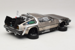 DeLorean DMC-12 Back to the Future Time Machine Sun Star 1:18 2710 Kovina – slika 2 od 6