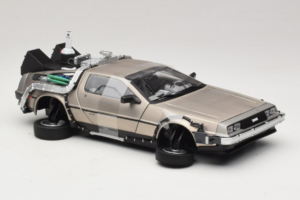 DeLorean DMC-12 Back to the Future Time Machine Sun Star 1:18 2710 Kovina – slika 4 od 6