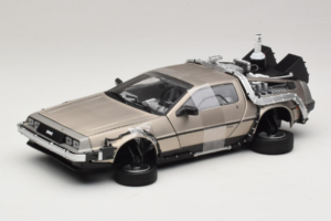 DeLorean DMC-12 Back to the Future Time Machine Sun Star 1:18 2710 Kovina
