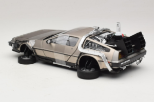 DeLorean DMC-12 Back to the Future Time Machine Sun Star 1:18 2710 Kovina – slika 5 od 6