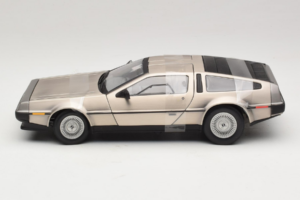 DeLorean DMC-12 Srebrn Sun Star 1:18 2703 Kovina – slika 3 od 6