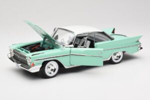 DeSoto Adventurer Zelena Road Signature 1:18 92738-R1 Kovina – slika 2 od 8