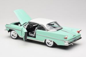 DeSoto Adventurer Zelena Road Signature 1:18 92738-R1 Kovina – slika 5 od 8