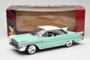DeSoto Adventurer Zelena Road Signature 1:18 92738-R1 Kovina – slika 8 od 8