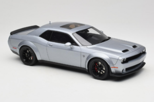 Dodge Challenger SRT Hellcat Redeye Srebrna GT Spirit 1:18 GT226 Smola – slika 4 od 6