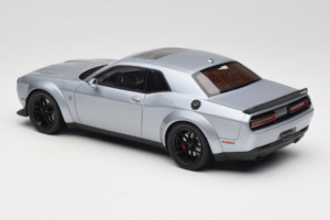 Dodge Challenger SRT Hellcat Redeye Srebrna GT Spirit 1:18 GT226 Smola – slika 5 od 6