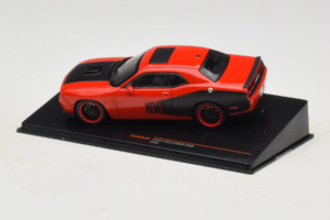 Dodge Challenger SRT8 Rdeč IXO 1:43 CLC597N Kovina – slika 3 od 4