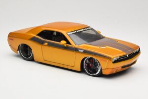 Dodge Challenger Concept Zlat Maisto 1:18 31320 Kovina – slika 6 od 8
