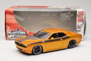 Dodge Challenger Concept Zlat Maisto 1:18 31320 Kovina – slika 8 od 8