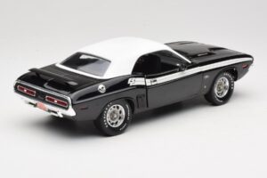 Dodge Challenger R/T Črn & Bel ERTL 1:18 36549 Kovina – slika 3 od 8