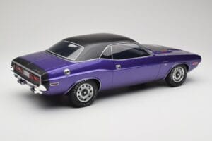 Dodge Challenger R/T Plum Crazy Otto 1:12 G083 Smola – slika 2 od 6