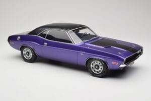 Dodge Challenger R/T Plum Crazy Otto 1:12 G083 Smola – slika 4 od 6