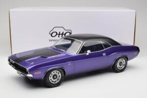 Dodge Challenger R/T Plum Crazy Otto 1:12 G083 Smola – slika 6 od 6