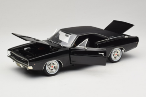Dodge Charger R/T Steve McQueen Bullitt Movie Greenlight 1:18 12839 Kovina – slika 2 od 8