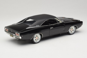 Dodge Charger R/T Steve McQueen Bullitt Movie Greenlight 1:18 12839 Kovina – slika 3 od 8