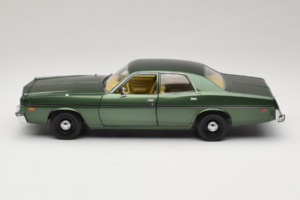 Dodge Monaco Zelen Hunter GreenLight 1:18 19045 Kovina – slika 4 od 8