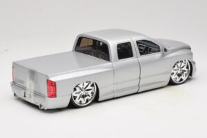 Dodge Ram Tuned Srebrn Jada 1:18 63162-SM Kovina – slika 3 od 8